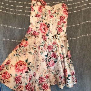 Floral strapless dress